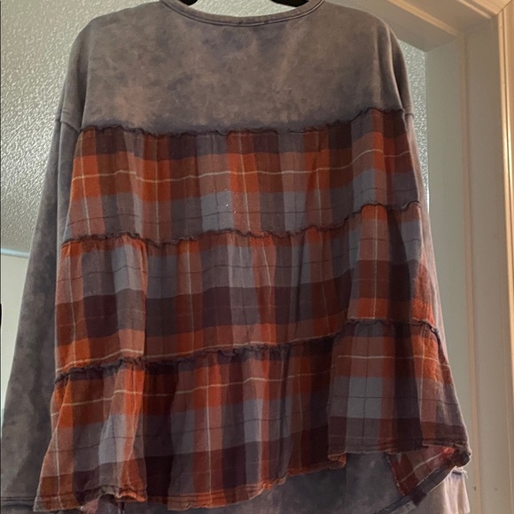 Women's Blue Button-Up Blouse - Picture 5 of 9